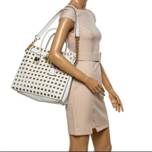 Michael Kors Hamilton Large Pyramid Studded Satchel Shoulder Bag Tote White - Picture 5 of 16
